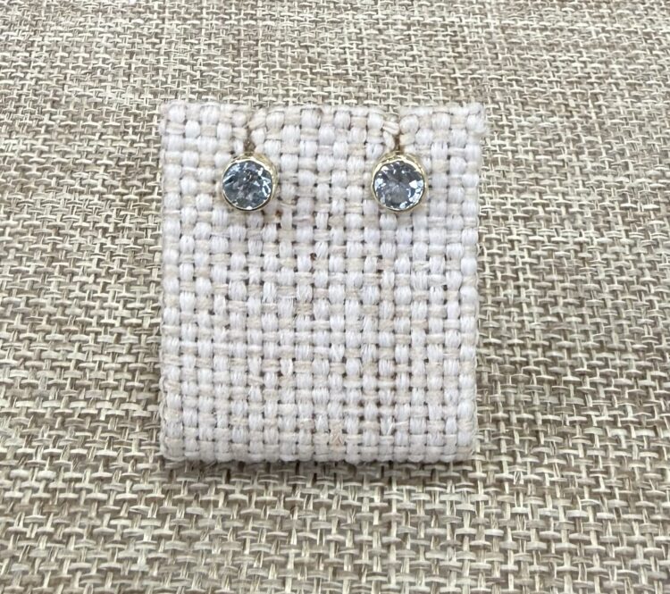 Elegant Round-Cut Aquamarine Drop Earrings – 18K Yellow Gold & Sterling Silver